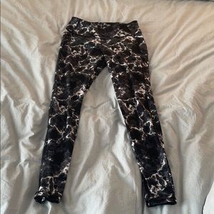 Marble athletic leggings